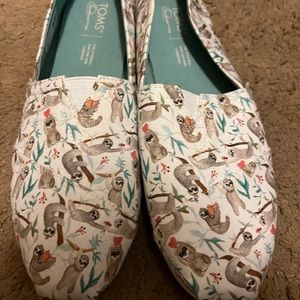 Toms sloth print slip on shoes. Only wore once. Great condition!!